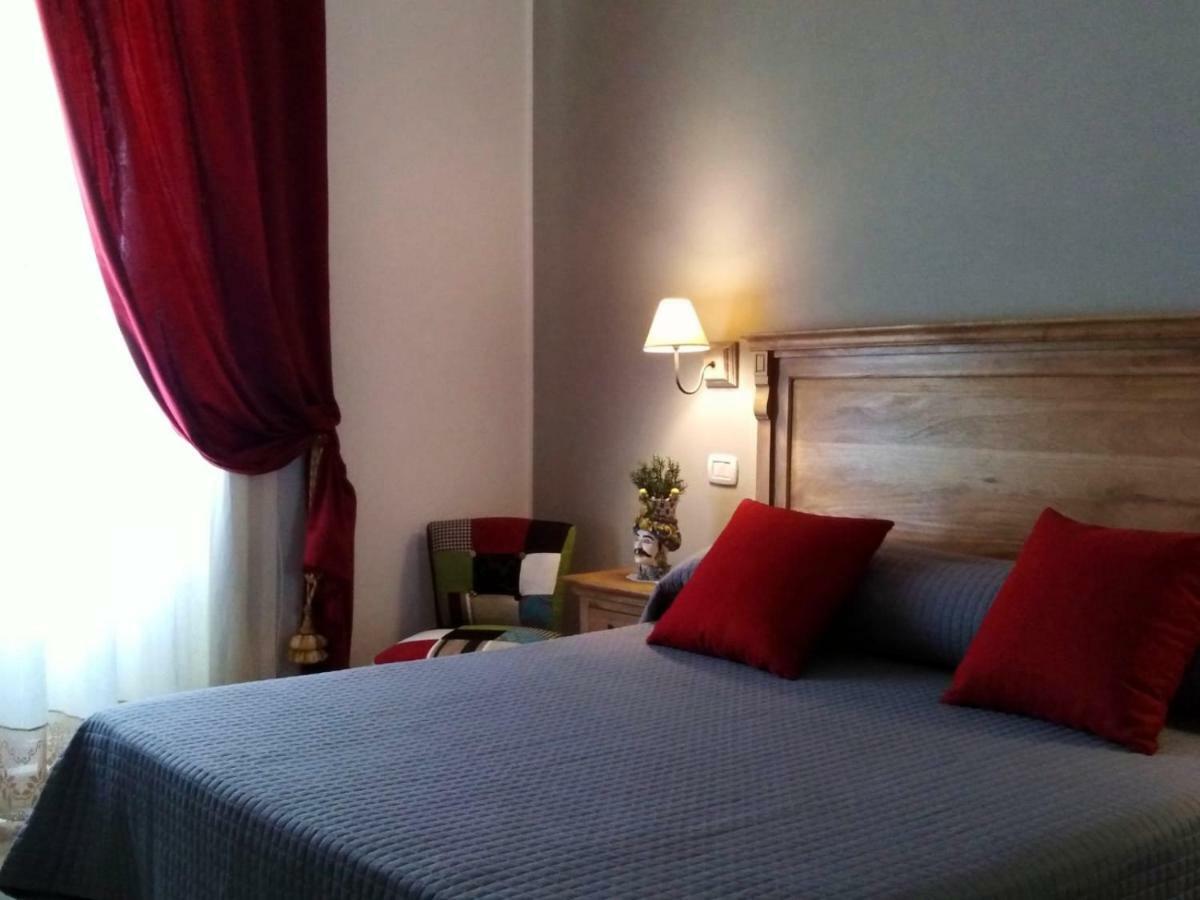 Residenza Ponente Bed & Breakfast Syracuse Exterior photo